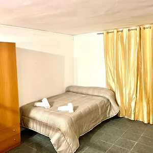 https://home-sweet-home-catania.taorminaitalyhotels.com