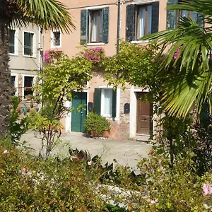 Sestiere Dorsoduro, A Due Passi Da Zattere Appartement